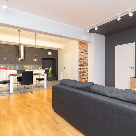 Stylish Apartment With Parking In Telliskivi Tallin Exterior foto