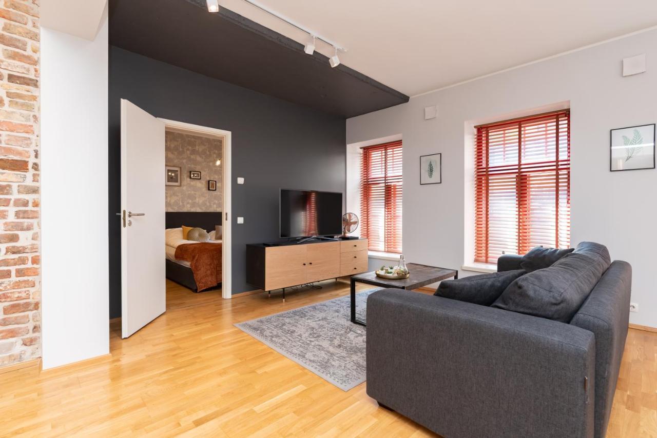 Stylish Apartment With Parking In Telliskivi Tallin Exterior foto
