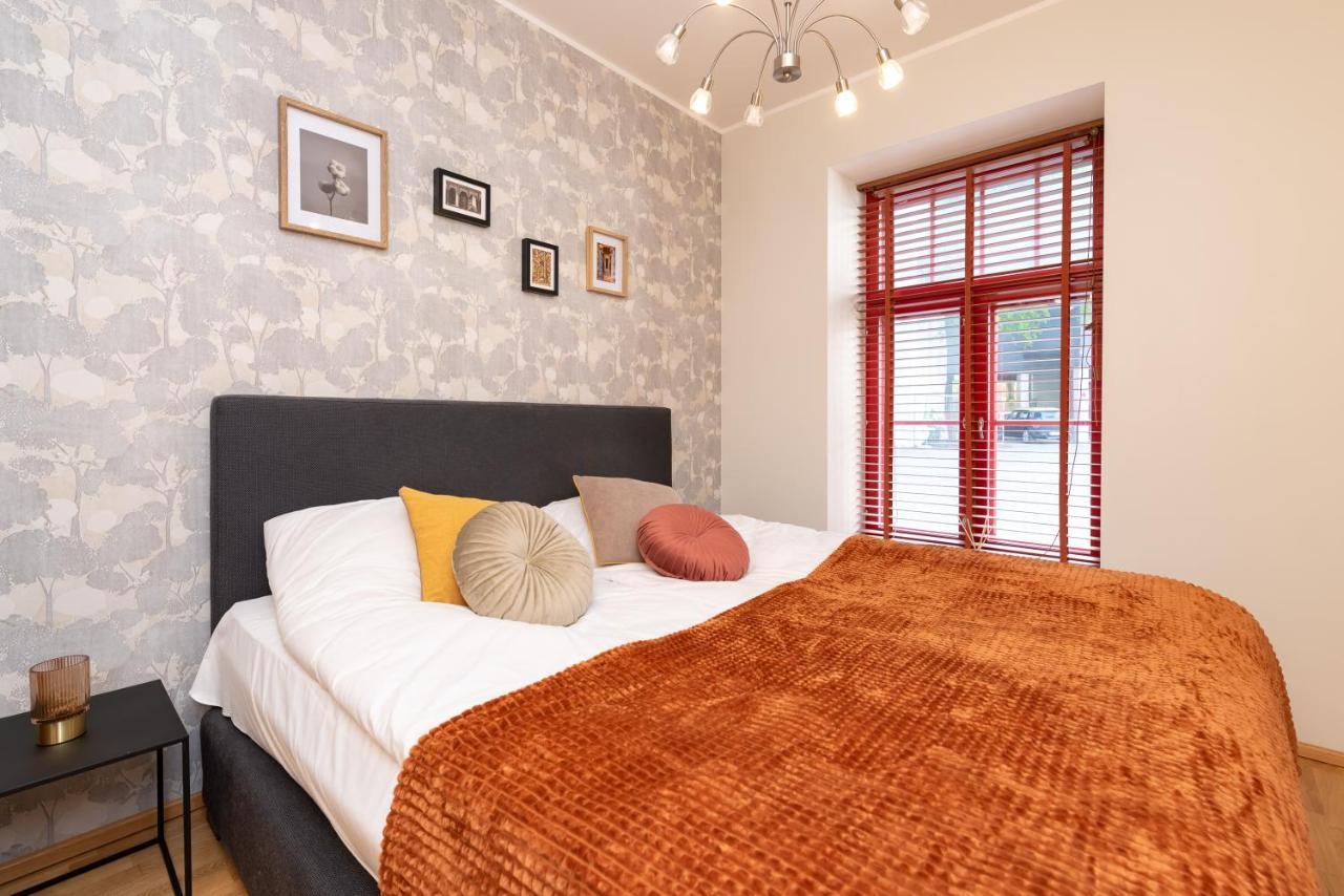 Stylish Apartment With Parking In Telliskivi Tallin Exterior foto