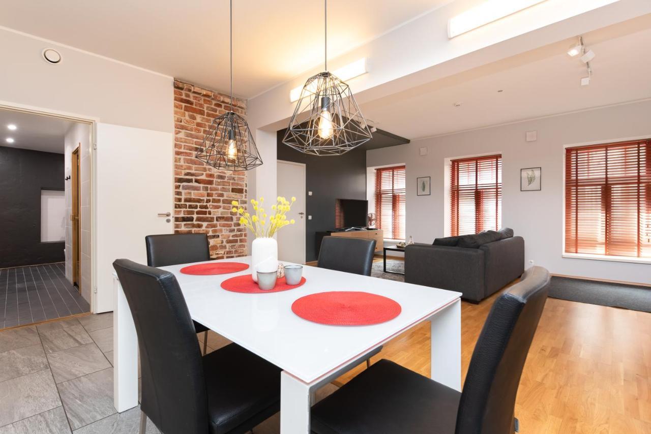 Stylish Apartment With Parking In Telliskivi Tallin Exterior foto